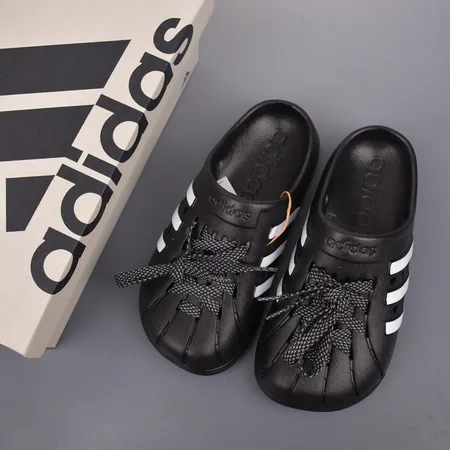 アディダス スリッパ