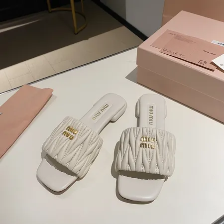 ミュウミュウ スリッパ