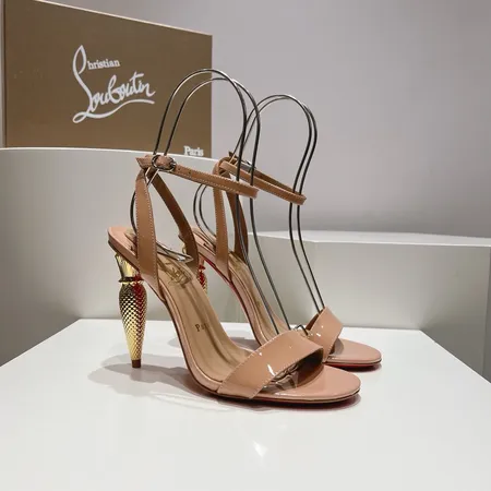 クリスチャン・ルブタン サンダル