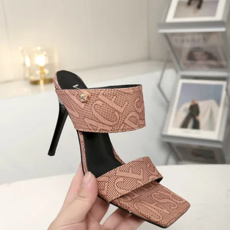 ヴェルサーチ スリッパ