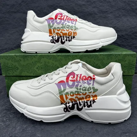 グッチ スニーカー