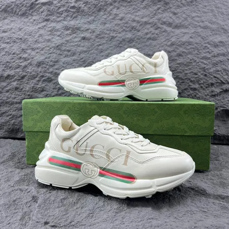 グッチ スニーカー