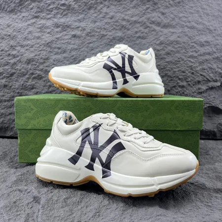 グッチ スニーカー