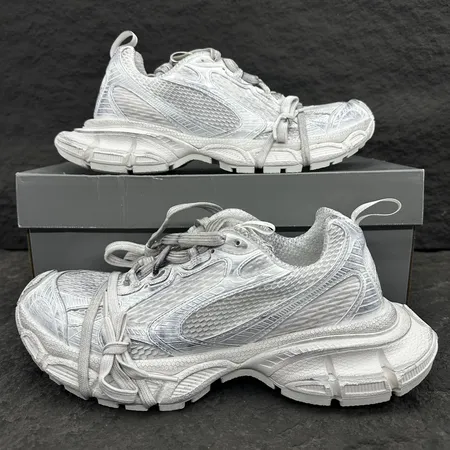 バレンシアガ スニーカー