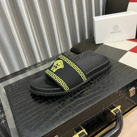 ヴェルサーチ スリッパ