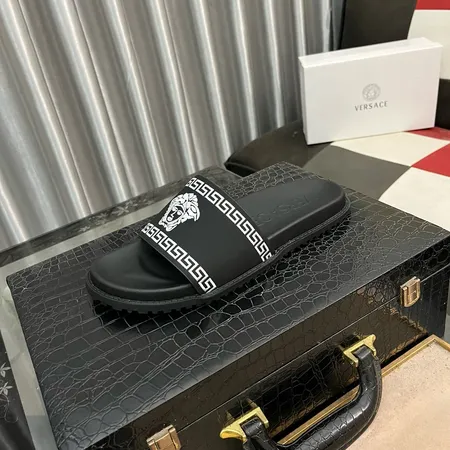 ヴェルサーチ スリッパ