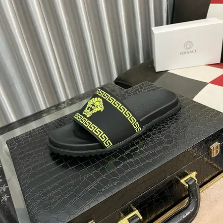 ヴェルサーチ スリッパ