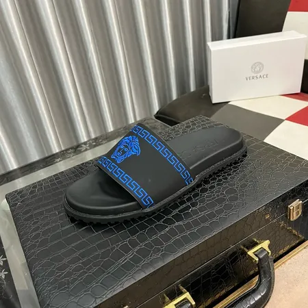 ヴェルサーチ スリッパ