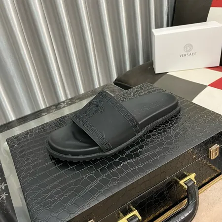 ヴェルサーチ スリッパ