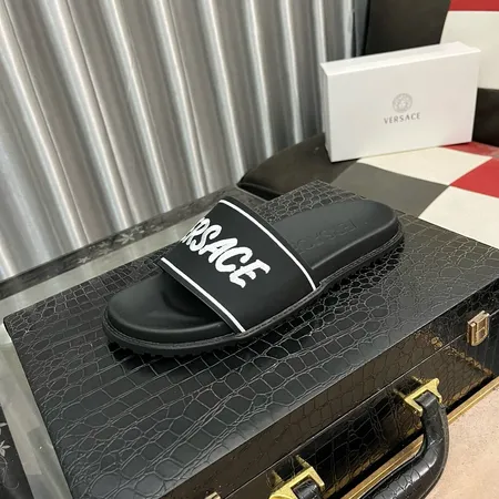 ヴェルサーチ スリッパ