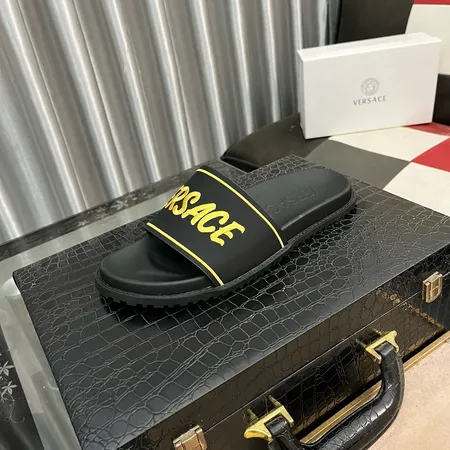 ヴェルサーチ スリッパ