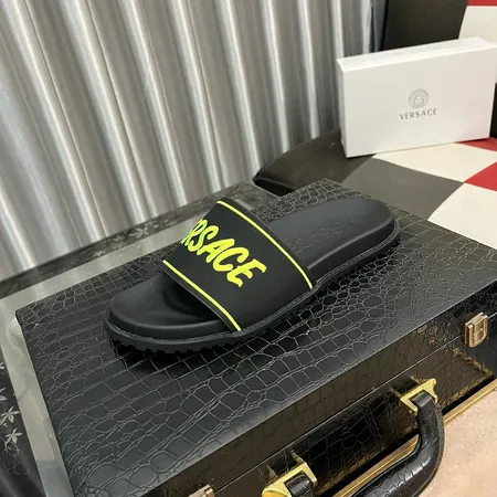 ヴェルサーチ スリッパ