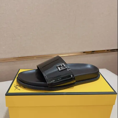 フェンディ スリッパ