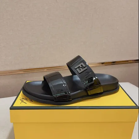 フェンディ スリッパ