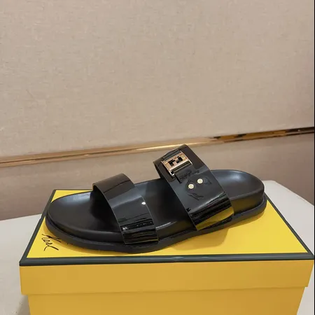 フェンディ スリッパ