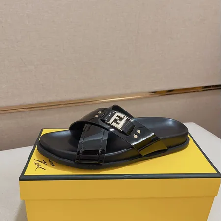 フェンディ スリッパ