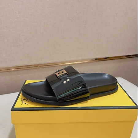 フェンディ スリッパ