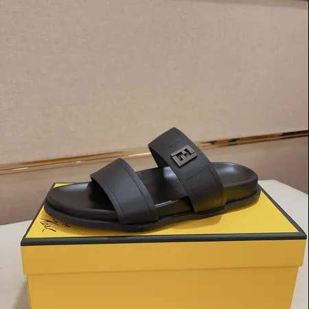 フェンディ スリッパ