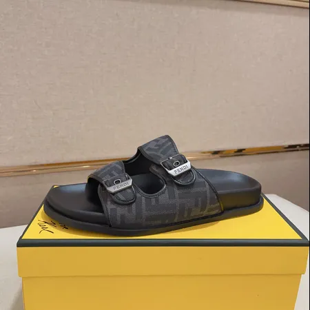 フェンディ スリッパ