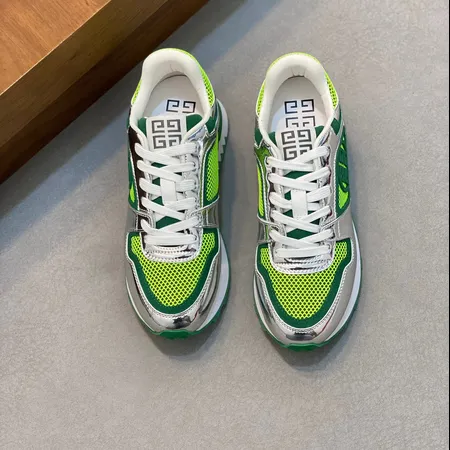 ジバンシィ スニーカー