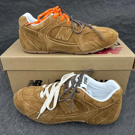 ミュウミュウ カジュアルシューズ