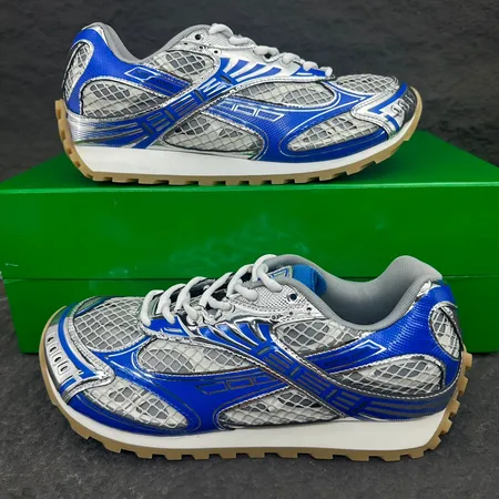 ボッテガ ヴェネタ カジュアルシューズ