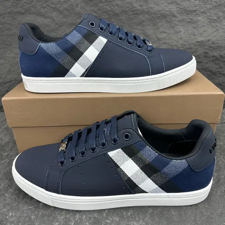 バーバリー ス カジュアルシューズ