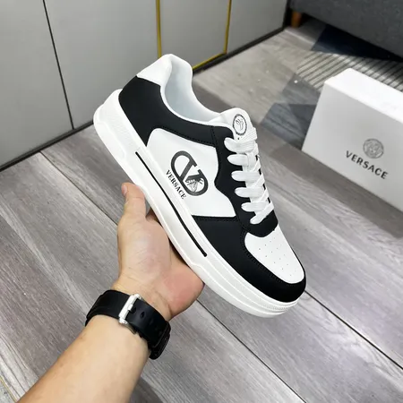 ヴェルサーチ カジュアルシューズ