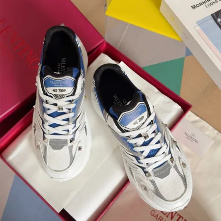 ヴァレンティノ スニーカー