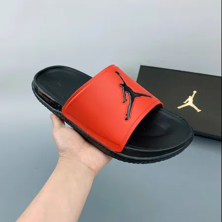 エアジョーダン スリッパ