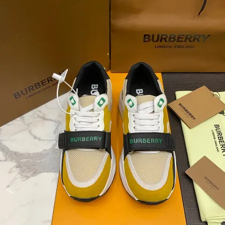 バーバリー ス カジュアルシューズ