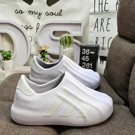 アディダス サンダル