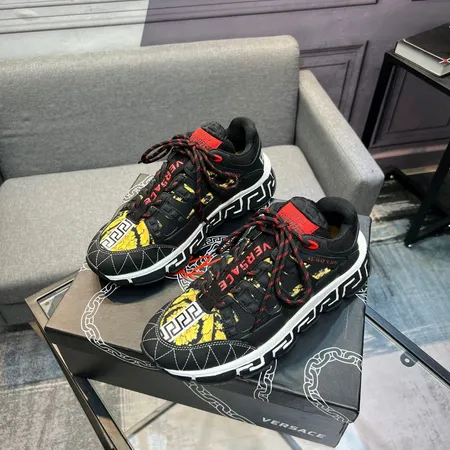 ヴェルサーチ カジュアルシューズ