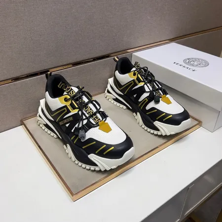 ヴェルサーチ カジュアルシューズ