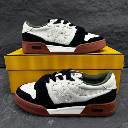 フェンディ カジュアルシューズ