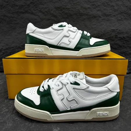 フェンディ カジュアルシューズ