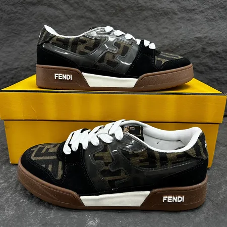 フェンディ カジュアルシューズ