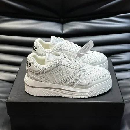 ヴェルサーチ カジュアルシューズ