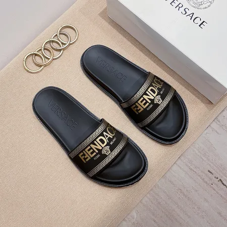 ヴェルサーチ スリッパ