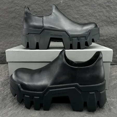 バレンシアガ カジュアルシューズ