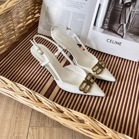 バレンシアガ サンダル