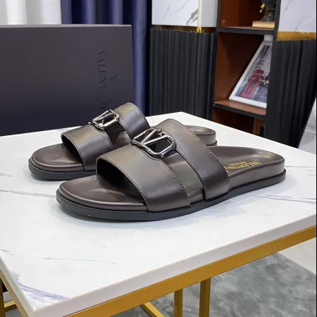 ヴァレンティノ スリッパ