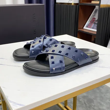 ヴァレンティノ スリッパ