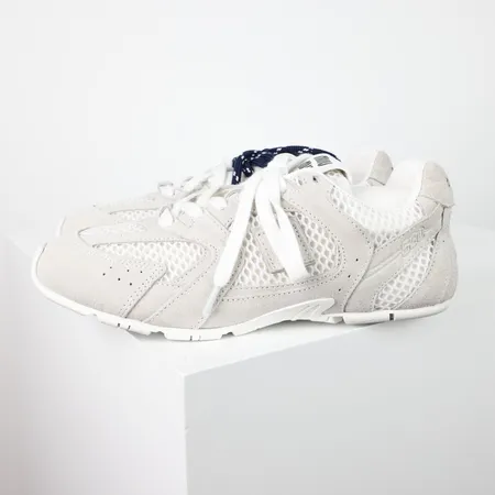 ミュウミュウ スニーカー