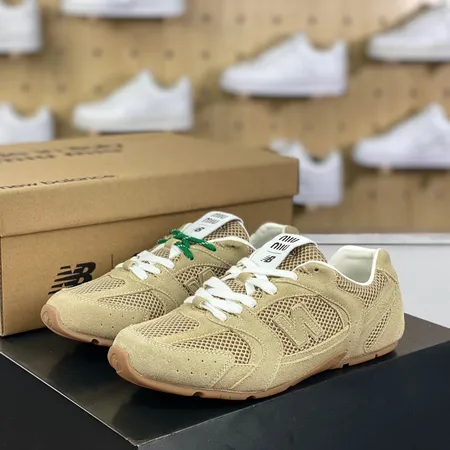 ミュウミュウ スニーカー