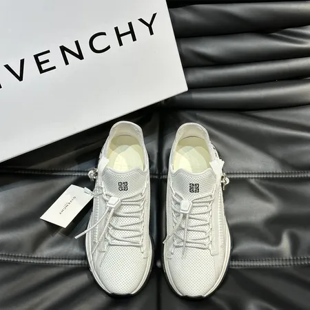 ジバンシィ スニーカー