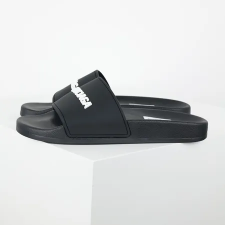 バレンシアガ スリッパ