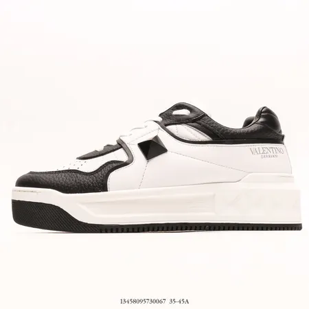 ヴァレンティノ カジュアルシューズ