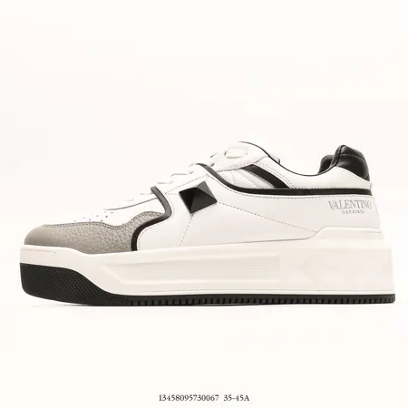 ヴァレンティノ カジュアルシューズ