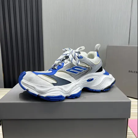 バレンシアガ スニーカー